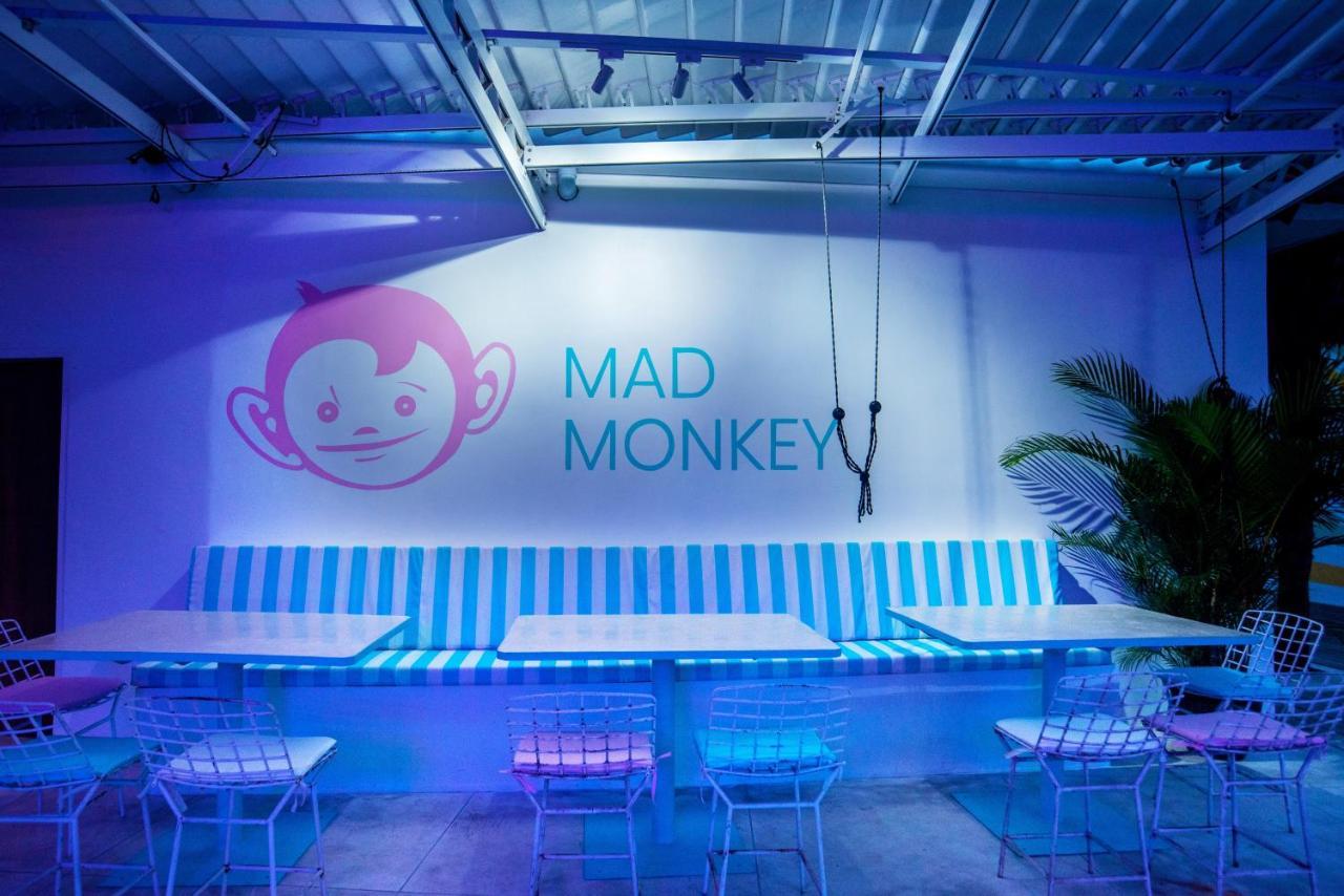 Mad Monkey Kuta Lombok Hostel Εξωτερικό φωτογραφία
