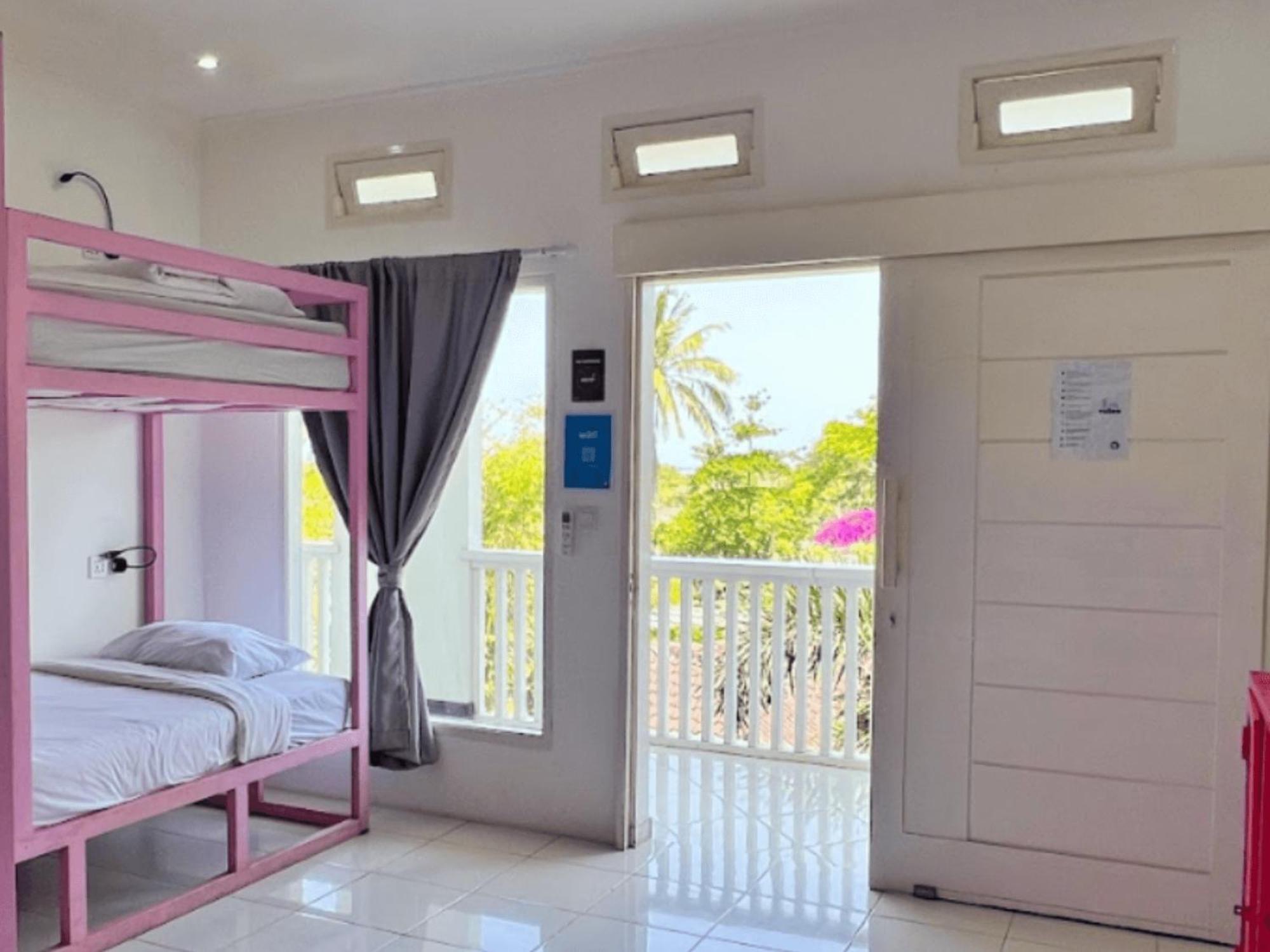 Mad Monkey Kuta Lombok Hostel Εξωτερικό φωτογραφία