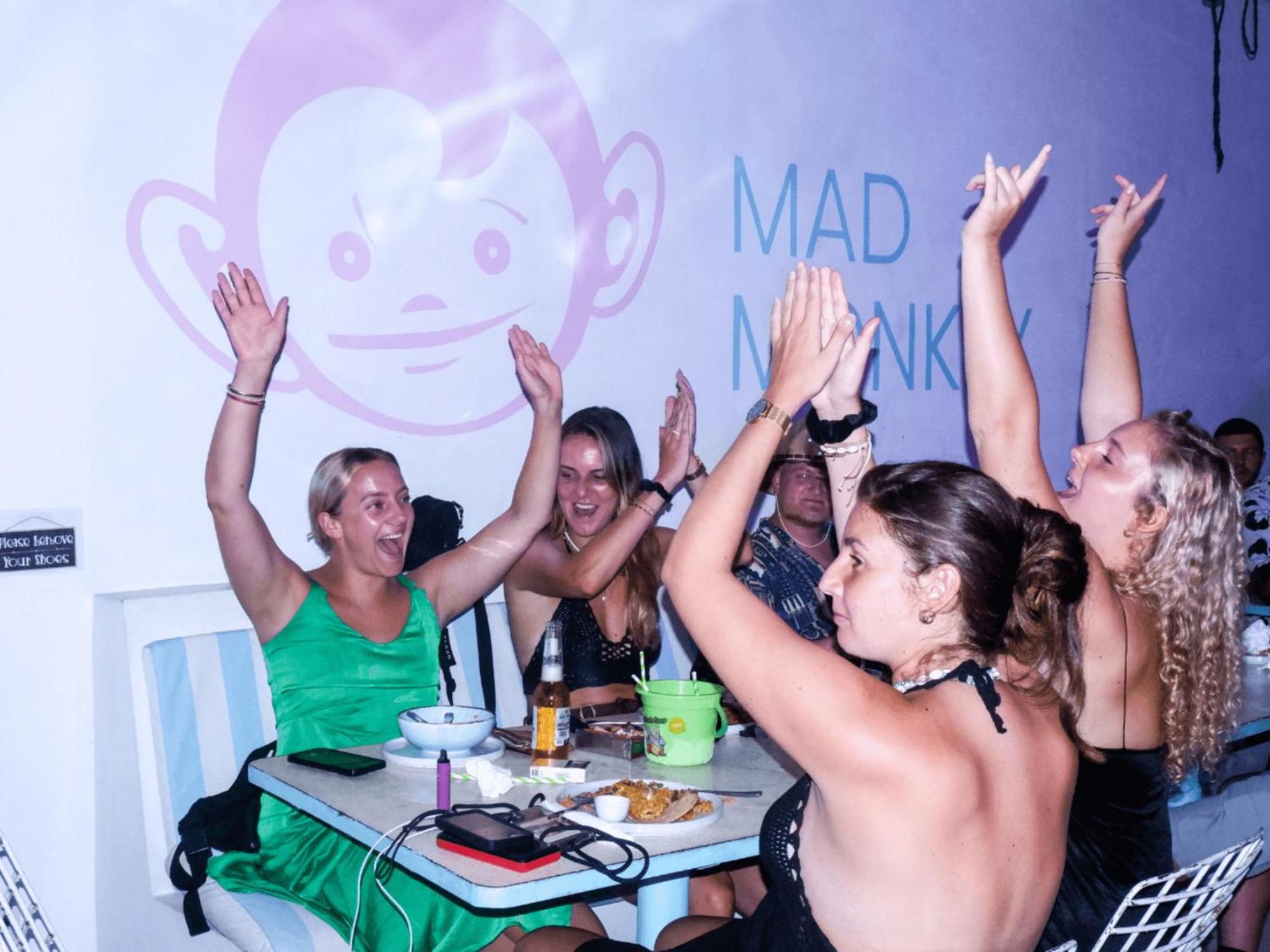 Mad Monkey Kuta Lombok Hostel Εξωτερικό φωτογραφία