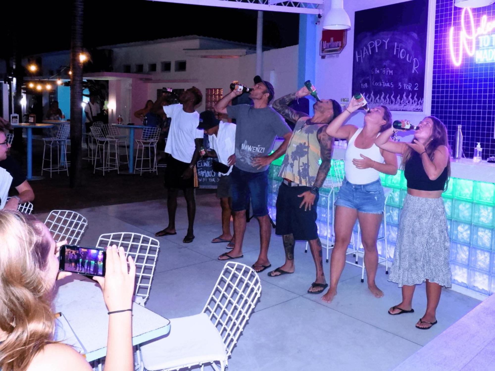Mad Monkey Kuta Lombok Hostel Εξωτερικό φωτογραφία
